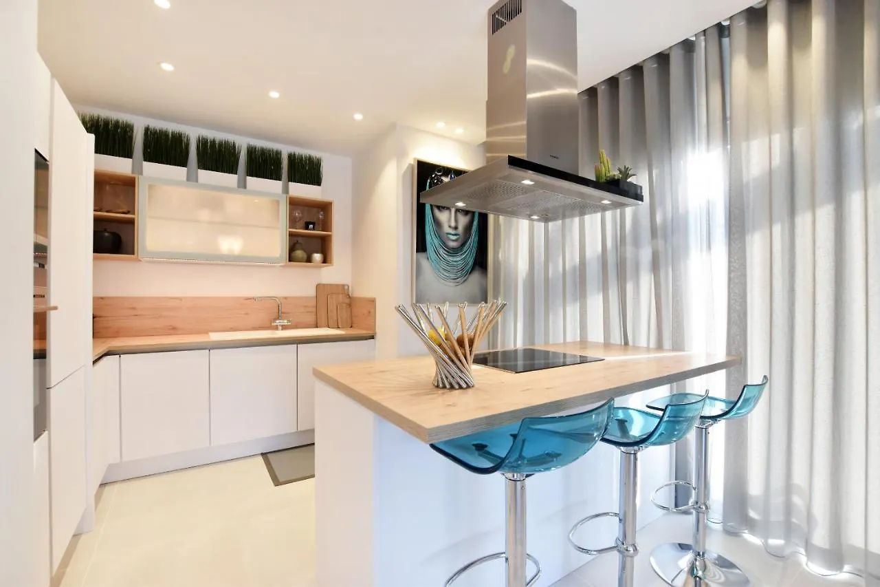 Gazmira 3-1 PENTHOUSE DELUXE&JACUZZI 3B Villa Palm-mar